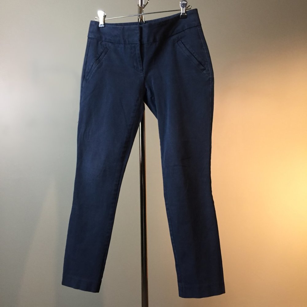 LOFT Modern Size 0 Tapered Navy Blue Pants Short